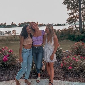 Meet your Posher, Bobbie